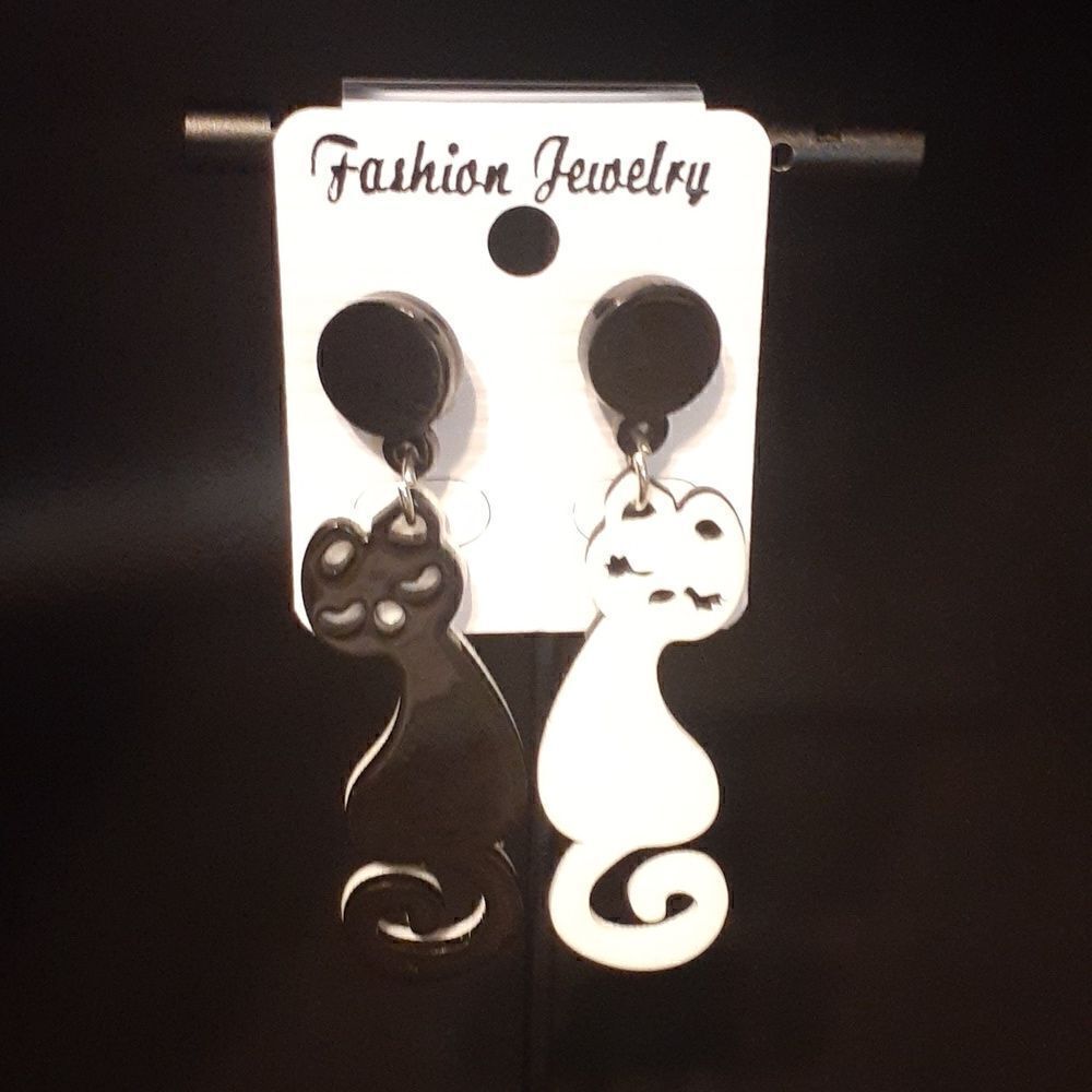 New Cute Cat Anime Earrings New‎